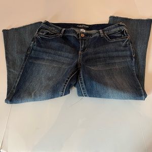 Maurices women's blue jeans size 14 short in great condition